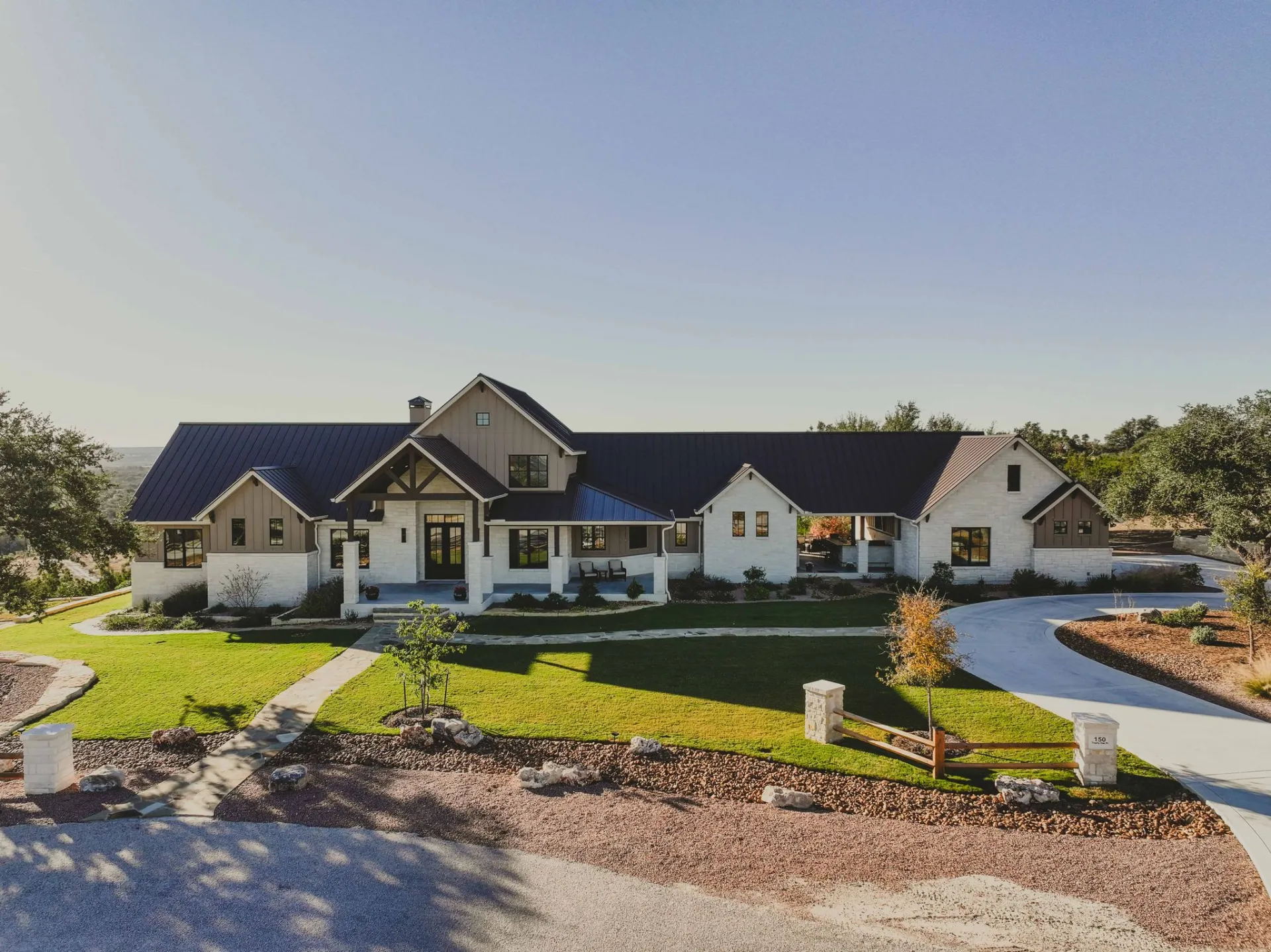 Vineyard Ridge, a custom home by Butcher Behrens in Fredericksburg, TX
